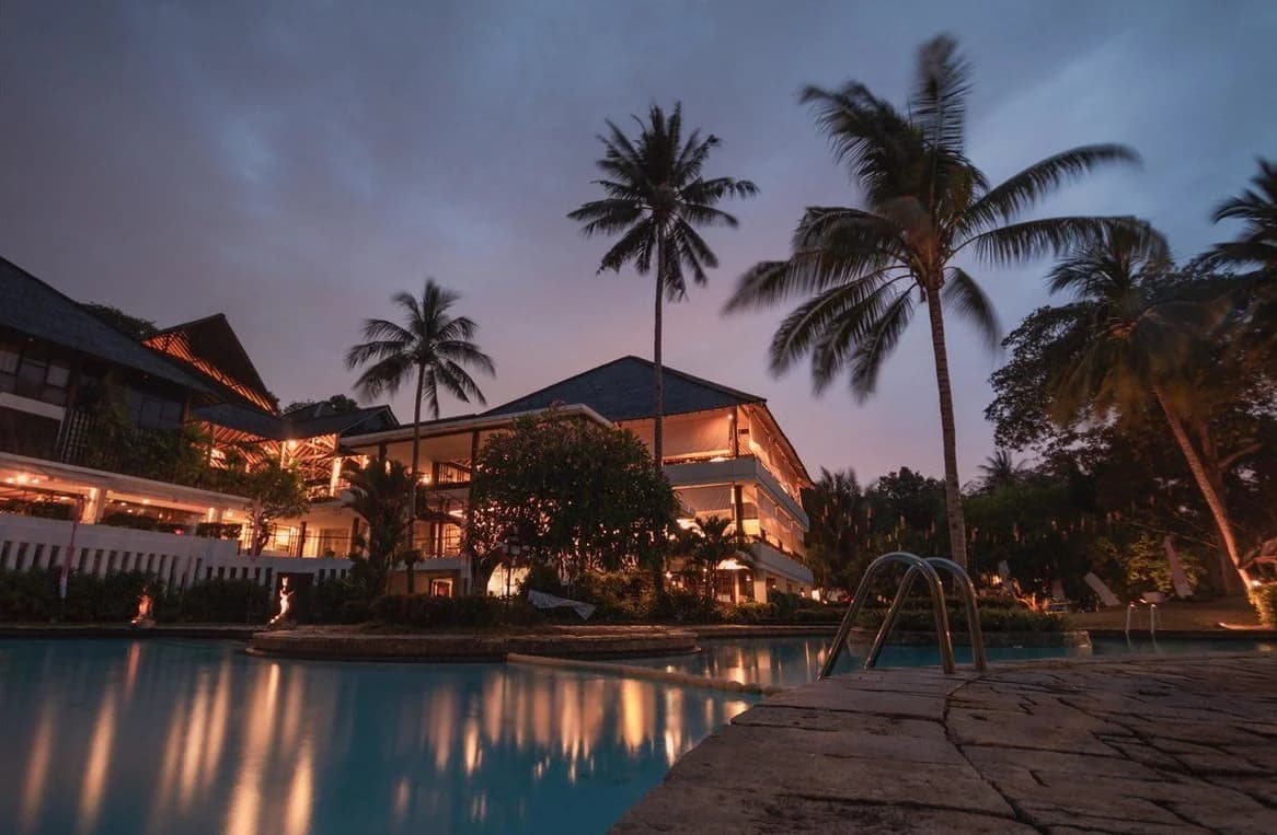 Hospitality & Resorts